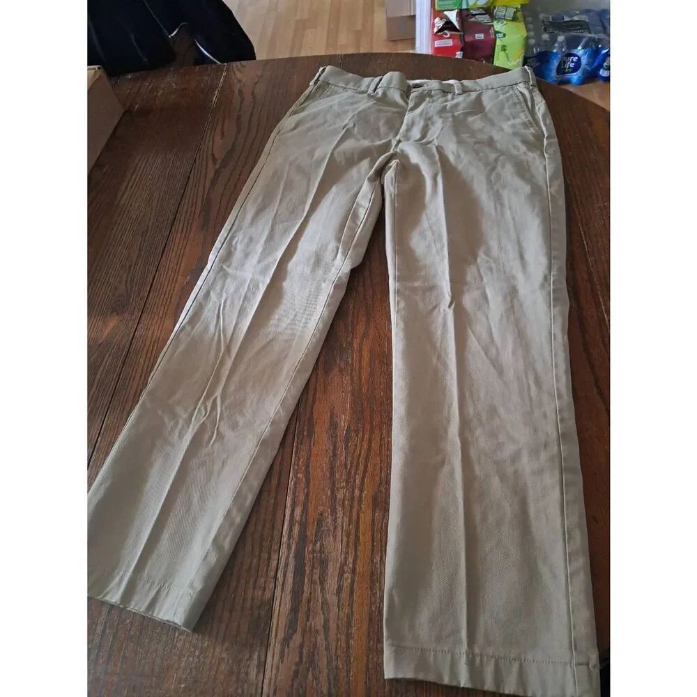 33x30 George Beige Tan Khaki Flat Front Pleated Leg Pants with Pockets